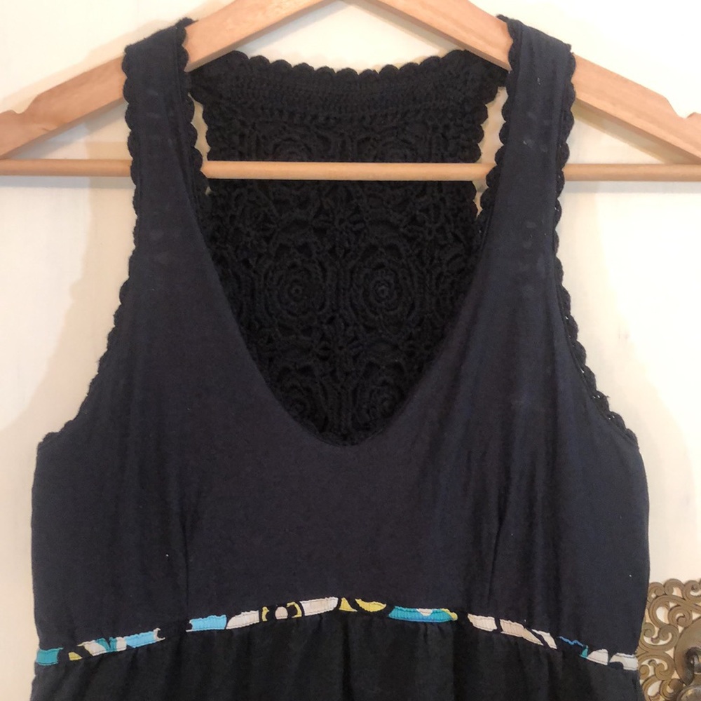 Crocheted Racerback Paisley Print Tank - Picture 10 of 12